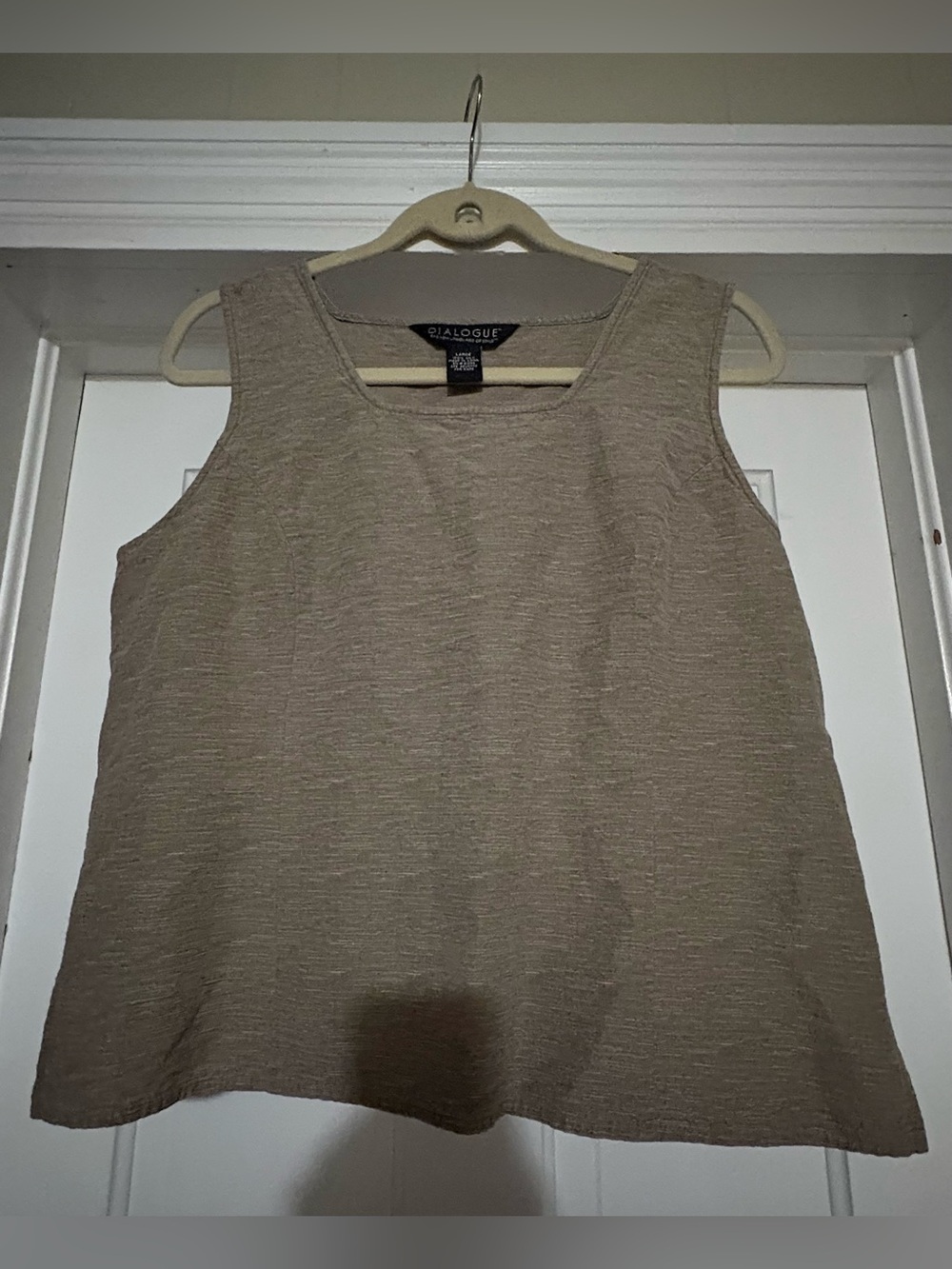 Dialogue Women's Sleeveless Tank Top in Taupe